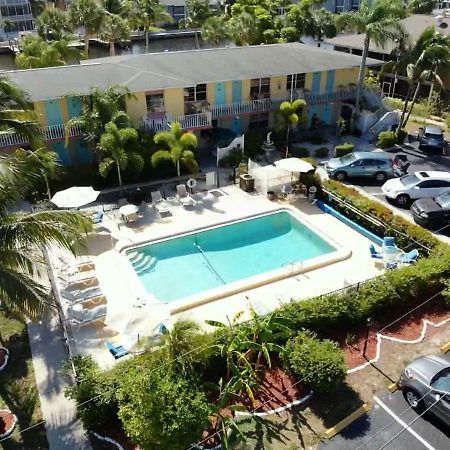 קייפ קורל Hideaway Waterfront Resort מראה חיצוני תמונה