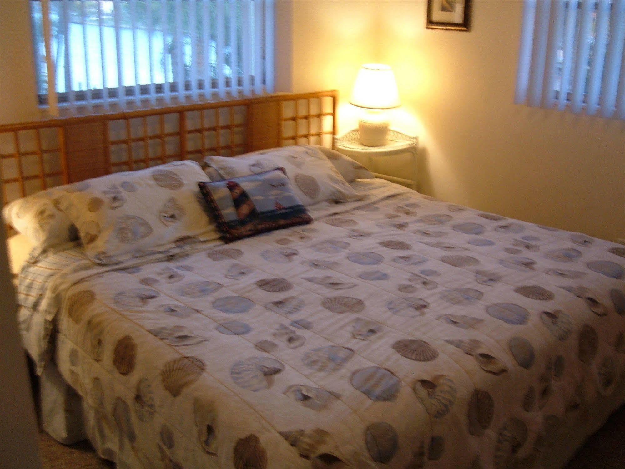 קייפ קורל Hideaway Waterfront Resort מראה חיצוני תמונה
