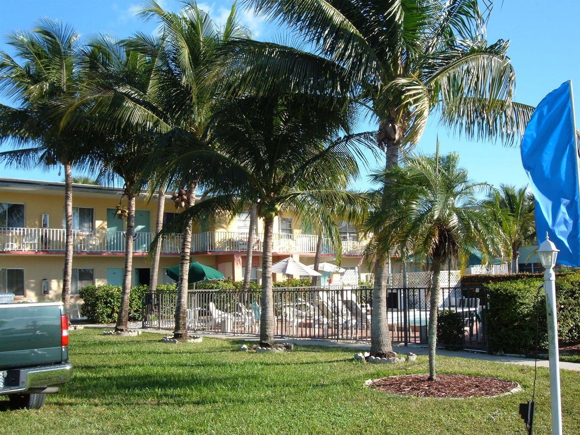 קייפ קורל Hideaway Waterfront Resort מראה חיצוני תמונה